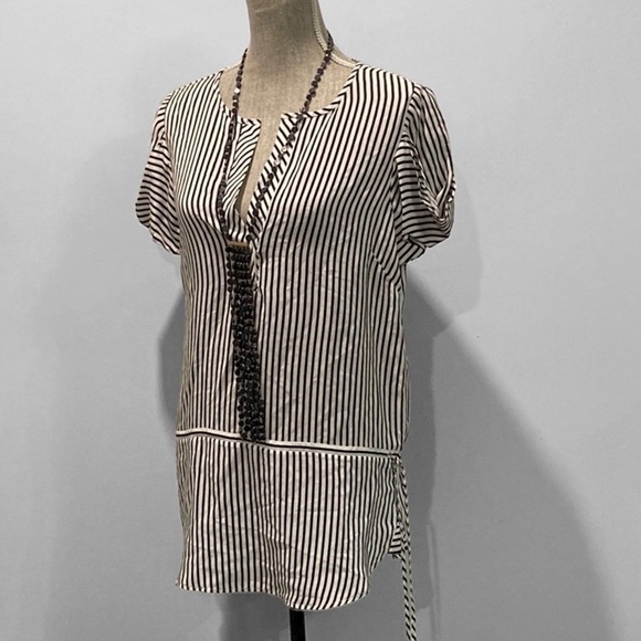 Bcbg White/Black Striped Silk Short Sleeve Blouse tunic - Picture 6 of 15